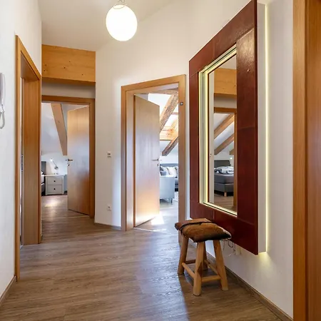 Penthouse 4 *